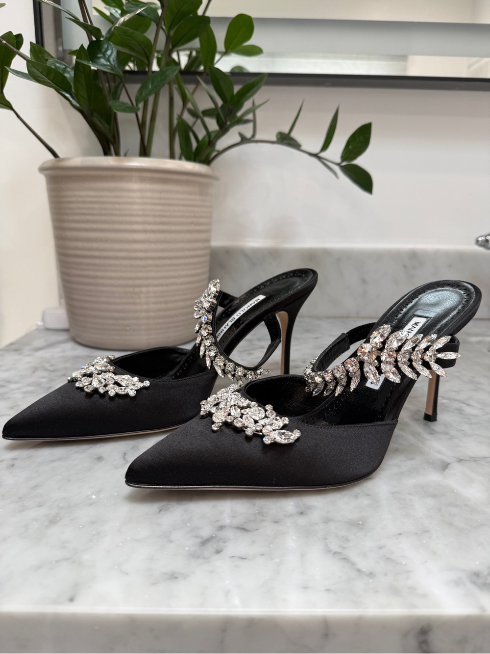 NEW Manolo Blahnik Black Crystal-Embellished Pointed Toe Slingback Pumps - Picture 2 of 6